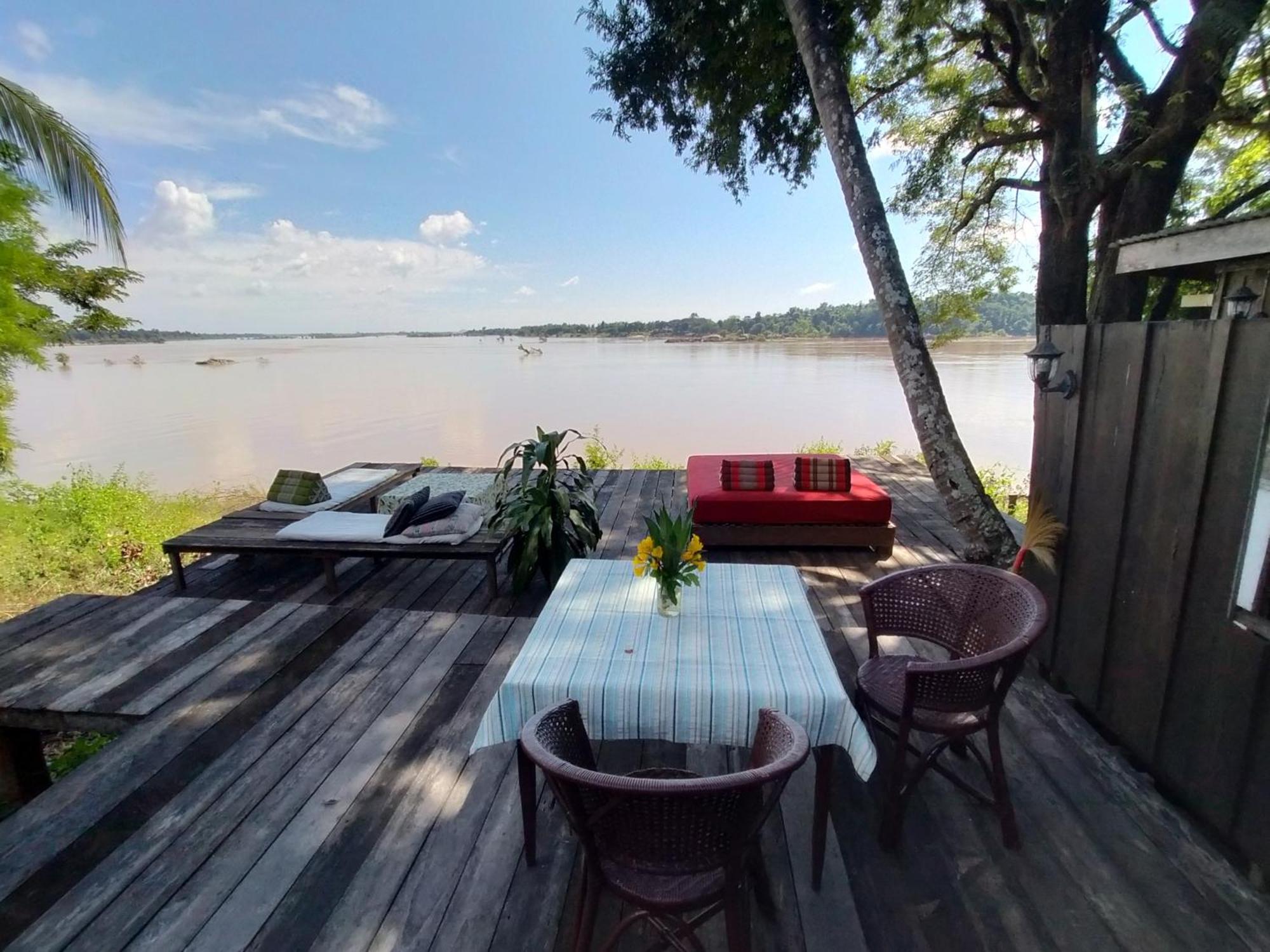 Pomelo Restaurant And Guesthouse - Fishermen & Tammarine Cottages Riverfront - Experience Nature, Culture And Adventure & Tailor-Made Tour Ban Khon エクステリア 写真