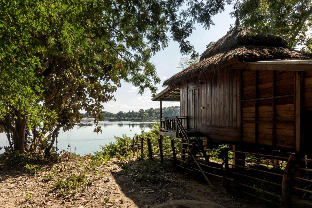 Pomelo Restaurant And Guesthouse - Fishermen & Tammarine Cottages Riverfront - Experience Nature, Culture And Adventure & Tailor-Made Tour Ban Khon エクステリア 写真